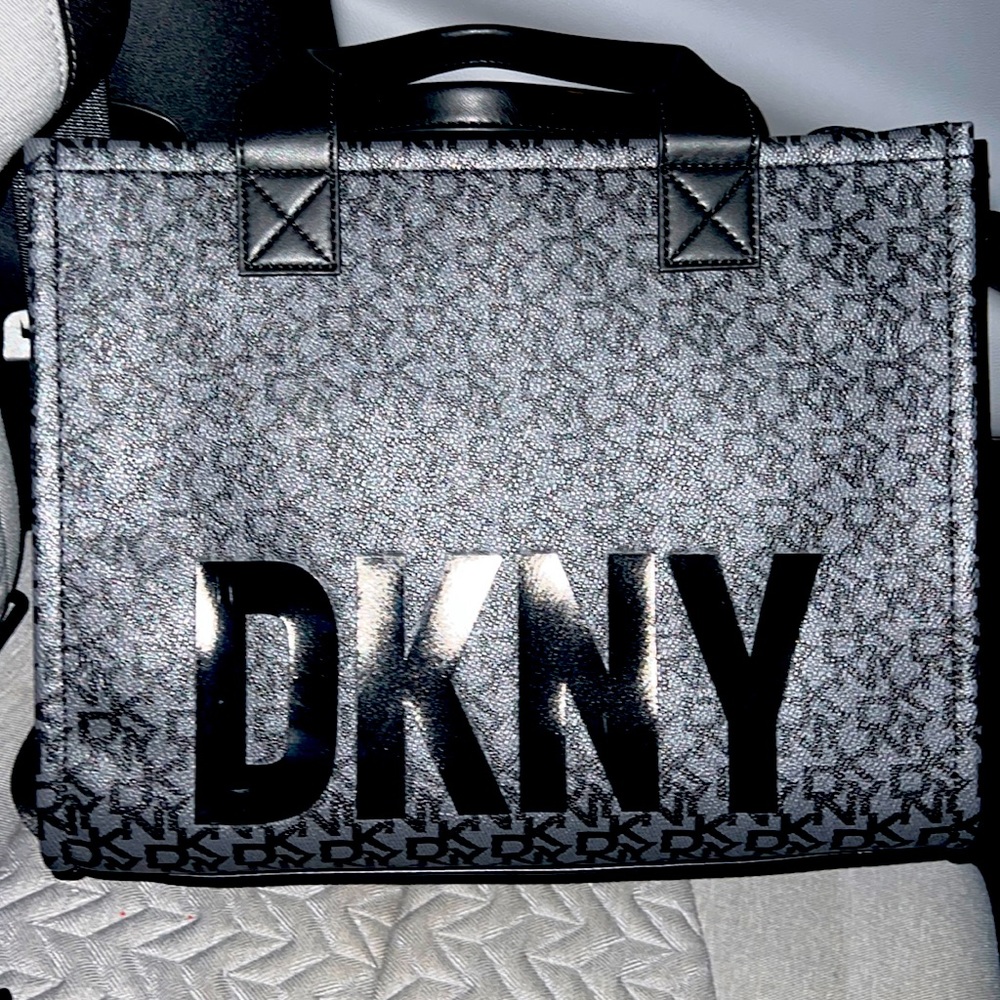 BEAUTIFUL BLACK DKNY MD TOTE BAG